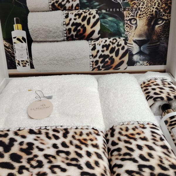 Set de prosoape 3 buc Leopard ( 1 buc 30/50 , 1 buc 50/90 , 1 buc 70/140 + 1 spray)