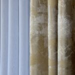 Draperie Elegantă Bella cu Textură Auriu-Bej