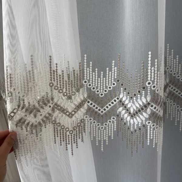 Perdea Brodata Model Elegant Crem/Maro