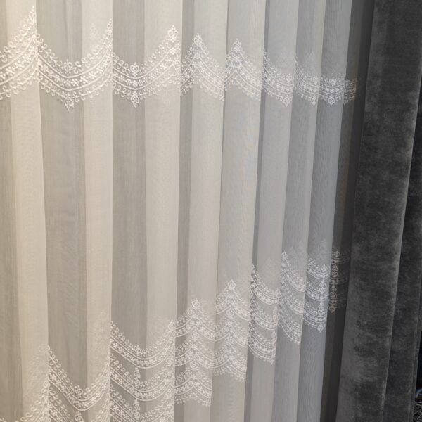 Perdea Riana din Bambus cu Broderie Fină Albă