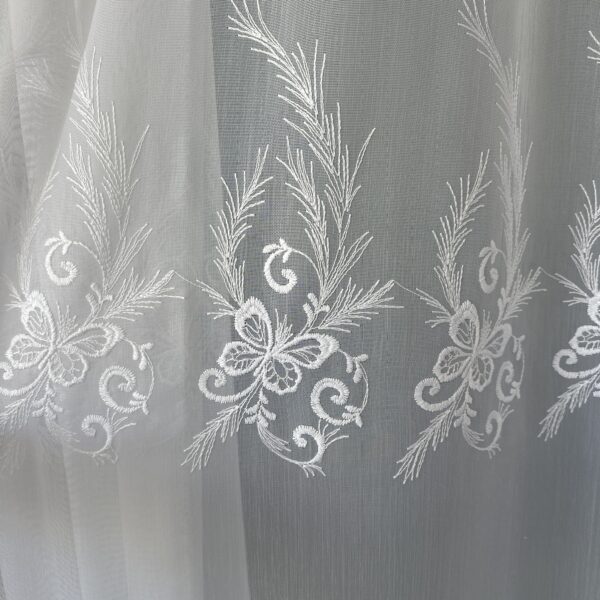 Perdea din Bambus Albă cu Broderie Luxury Butterfly