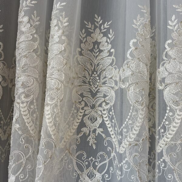 Perdea Evelina cu Broderie Tesuta Crem/Auriu 25PR080