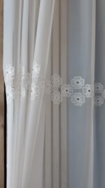 Perdea din Mătase Albă cu Broderie 6762-09 - imagine 2