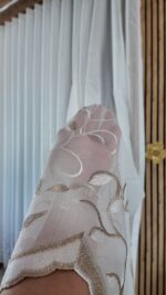 Perdea Cristal cu Broderie Florală Jos Alb/Maro 6838-55 - imagine 2