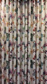 Draperie din Material Gros 70% Blackout cu Imprimeu Colorat de Fluturi
